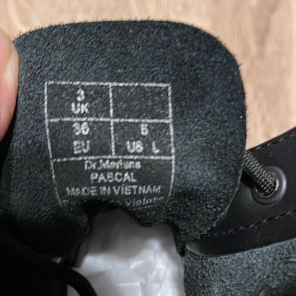 DR MARTENS AW004 Pascal Textured Leather Lace-Up Combat Boots - Picture 8 of 10